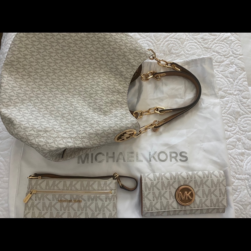 3 pc Michael Kors Raven Bag w/ Wallet & Wristlet